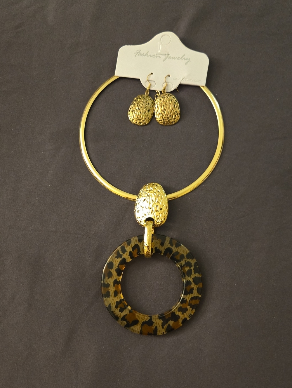 Fashion Jewelry Gold-Tone Choker with Leopard Print Hoop Pendant